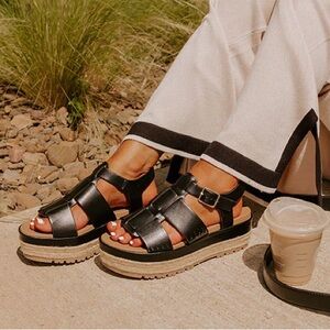 NWT FAUX LEATHER ESPADRILLE SIZE 8